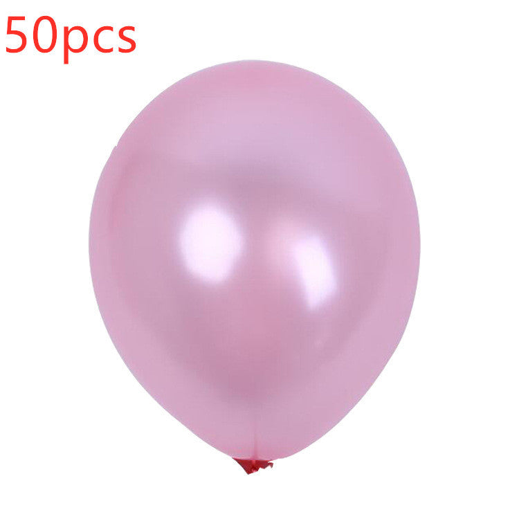 Pearlescent latex balloon